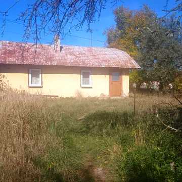 Земельна ділянка. Будинок в с. Дережичі Дрогобицького р-ну Львівської обл.