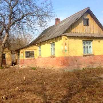Продам ділянку 25 соток із будинком у с. Садів, 30 км від Луцька