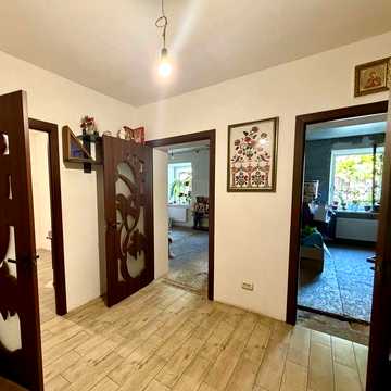 Продається 3-кім. жилкоп площею 84 м² у Центрі (вул. Радісна, кут Даля)