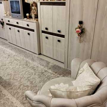 продаю 2,кімн.квартиру,на першому поверсі п'ятиповерхівки Потебні ЖК осбб