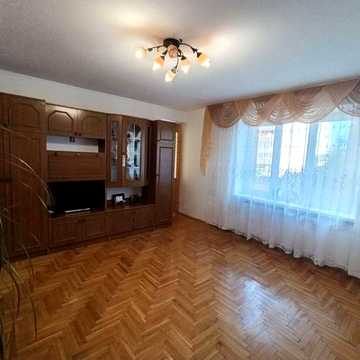 Продається 2-к  квартира в Дрогобичі