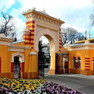 Французский бул.: 2 комнаты с балконом в коммунальной квартире у моря!