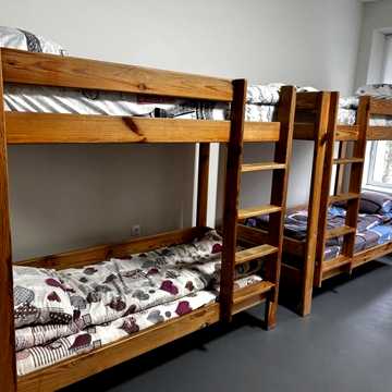 Место в десятиместном мужском номере