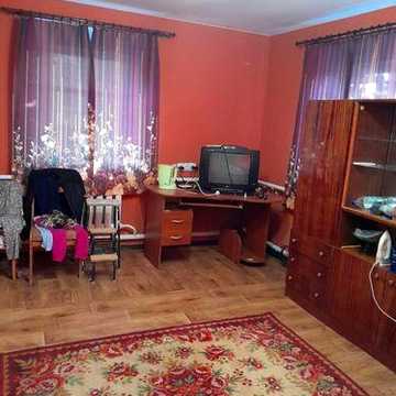 Продаж 1 поверхового будинку з ділянкою на 700 кв. м., 52.9 кв. м, з кімнатами, на вул. Весняна