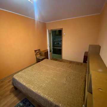 Здається 3х кім. квартира в Комунар. районі