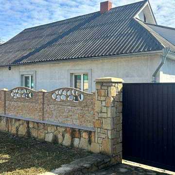 Продається доглянутий будинок у центрі с. Серебрія!