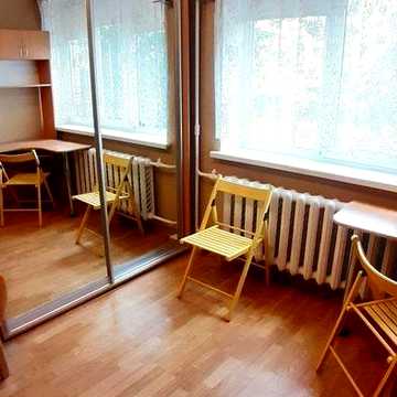 Продам 1-к квартиру гостинка Дарницький р-н