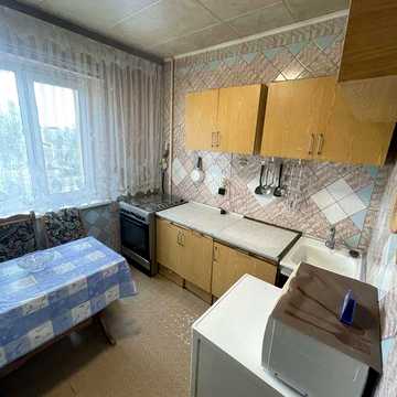 Продаж 2 к кв Закревського 85