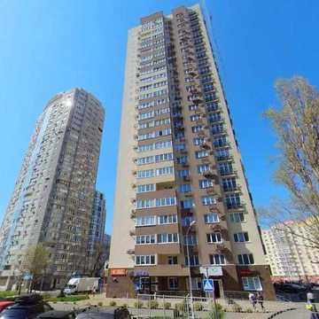 Продам 1-кімнатну квартиру. Вул. Аболмасова, 4А. 2-й поверх. М "Лівобережна" 10 хвилин.  Без комісії. ЖК Friendly House