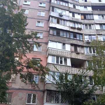 Продам НЕ ДОРОГУЮ 1-ком. чешку, Победа-4.