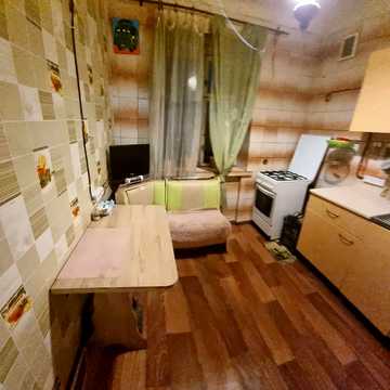 Продам 2 кім кв. на Одеській!