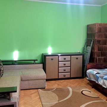 Довготривала оренда 1 кімнатної квартири в центрі
