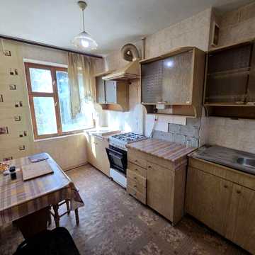 Продам 2к ул. Олега Ольжича 1Б