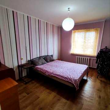 Затишна 2-кімнатна квартира