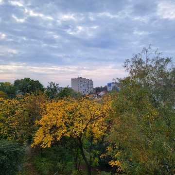 Видова 2-кімнатна квартира у центрі