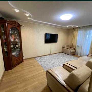 Продам 2 у квартиру Салтівка біля "Классу" на пр. Тракторобудівників.