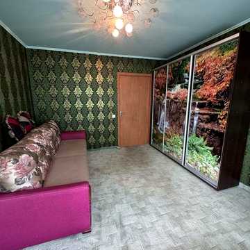 Продам 2-кімнатну квартиру по вул. Генерала Радієвського, будинок 40