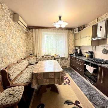 Трёхкомнатная с ремонтом , кухней 12 м. на Таирова . ЖК Спецпроект