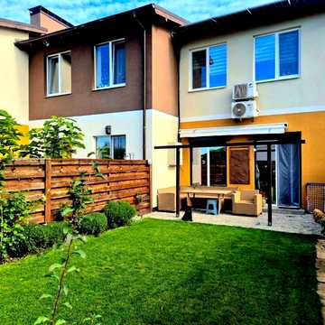 Таунхаус біля озера 98 м² з ремонтом | Газ | Сонячні панелі