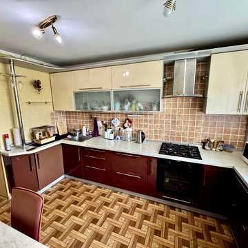 Продается 2кк улица Чкалова 53м2