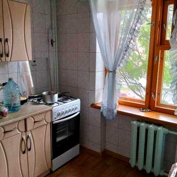 Здам 3-х комн. квартиру. Центр этаж 3/5 кирпичн