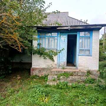 Продається будинок + 2 земельні ділянки