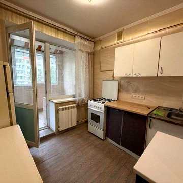 Продаж 1-кімнатної квартири вул. Г.Крут (поруч Саммаркет)