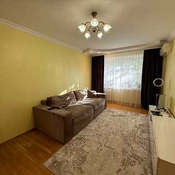 У продажі холова 3к чешка | Проспект Незалежності