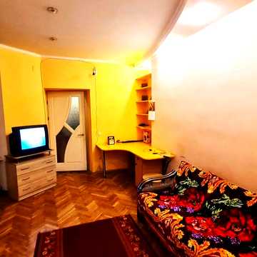 Продаж затишної 2-кімнатної квартири (ближній центр, австрійсько-польський будинок) вул. Залізнична/пл. Привокзальна