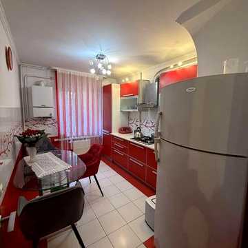 Продаж 3-кімнатної з ремонтом та автономним опаленням на Грушевського. Район 12-школи