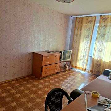 Продам 1 ком. квартиру ул. Ак. Заболотного/ Крымская
