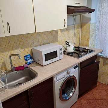 Довгострокова оренда 1к Квартира Низинна вулиця