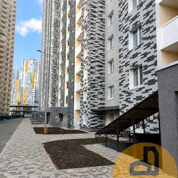 Продаж 3-кімнатної квартири / Ревуцького 54-Б / ст.м Харківська / 102 м2