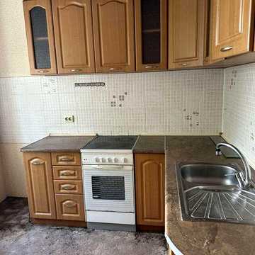 продам 2 комнатная квартира 3 мкр.этаж 2