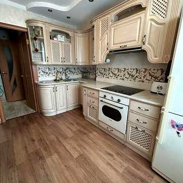 Продам 2ком квартиру на Коммунаре