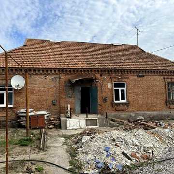Топ , Дом на [ Черняховского .Героїв Полку Азов ] ул Таманська 4