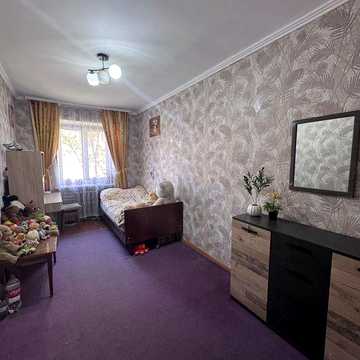 Продається 3-кімнатна квартира