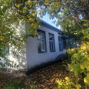 Будинок під відновлення.
