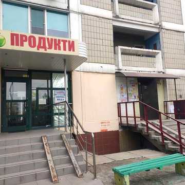 Здам трикімнатну квартиру на Троєщині у Києві.  Без комісії.  Господар 12 000 грн.