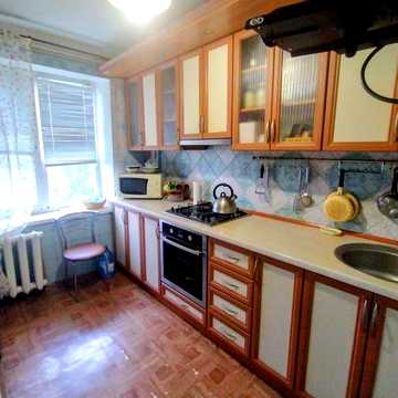 Сдам 2 кв.по ул.Энтузиастов(район АТБ)6/9.мебель,техника.6000+к.у.