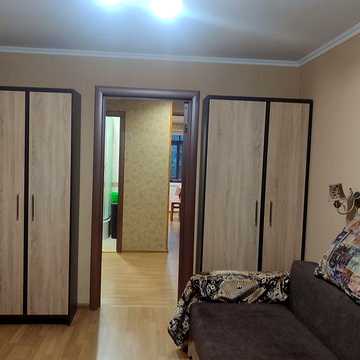 Оренда 3 кімнатної квартири в цегляному будинку .