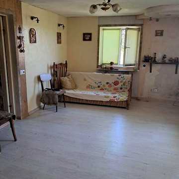 Продаж 3к Дім Центральна вулиця