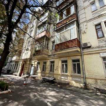 Продаж Квартири в Центрі Києва 38 м2 вул. Володимирська 82-В Царський Будинок
