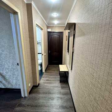 Сдам в Аренду 2х. ком. Каменское правый берег 1й этаж