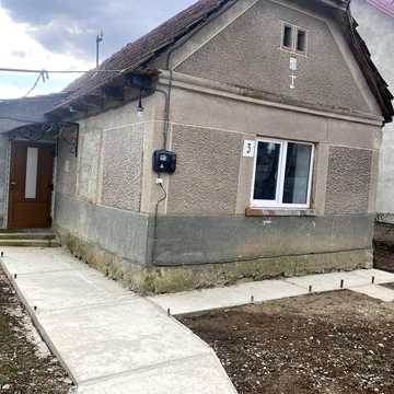 продам дам не добудований є світло,своя скважена, газу нема ну рядом є стояк можна провести