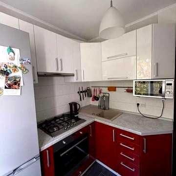 Здається затишна 2-кімнатна квартира біля метро на Дніпровському районі