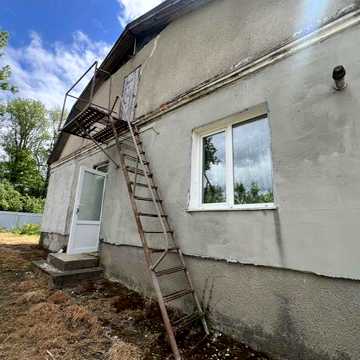 Продаж будинку, з газом, водою, 10 км від міста