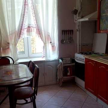 Сдам  3х  комнатную  квартиру  улица  БОЛЬШАЯ  АРНАУТСКАЯ  / Утёсова