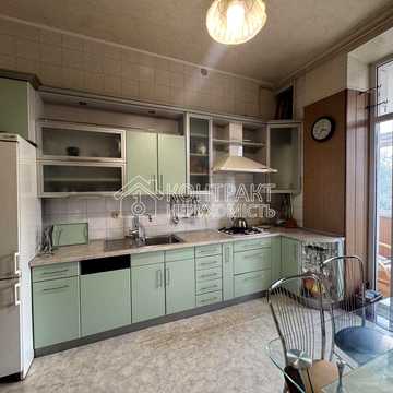 Продам 3-кімнатну квартиру 92 м2 Сталінка Холодна Гора