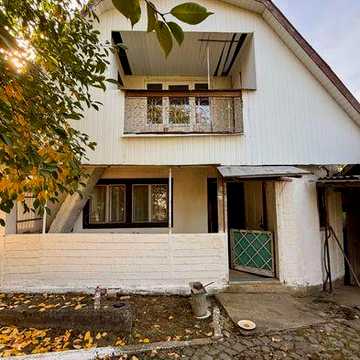 Продаж будинку під Паланком
